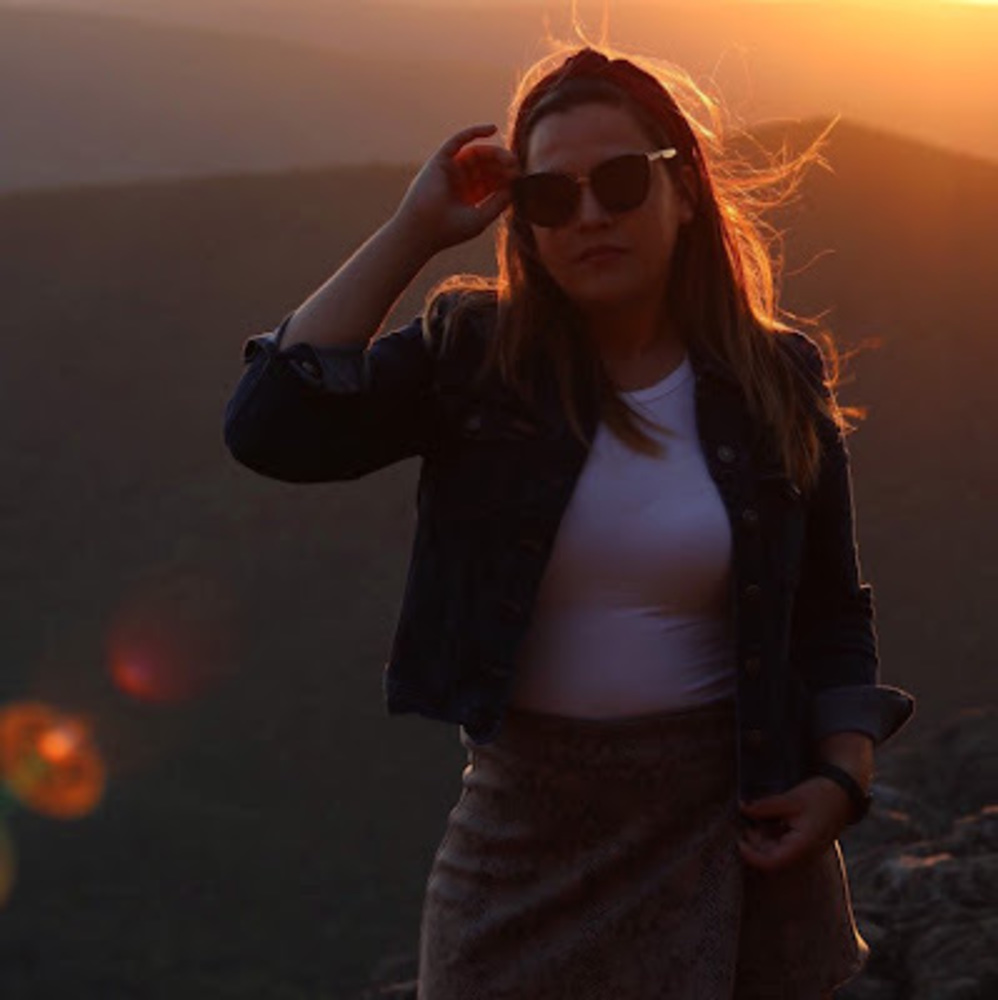 Meet your Posher, Carolina